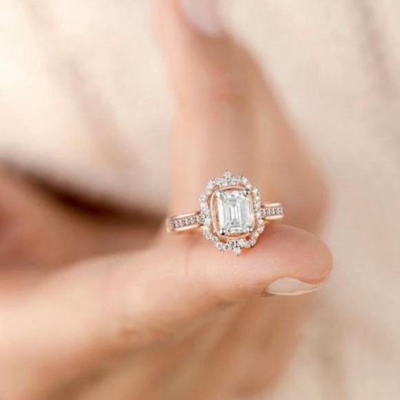 NEW💍18K ROSE GOLD DIAMOND HALO CUT RING, CUTE RING, SHINY RING. - Picture 3 of 3